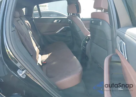 2025 BMW X6 xDrive40I z USA, uszkodzony, nr VIN 5UX33EX06S9Z23538